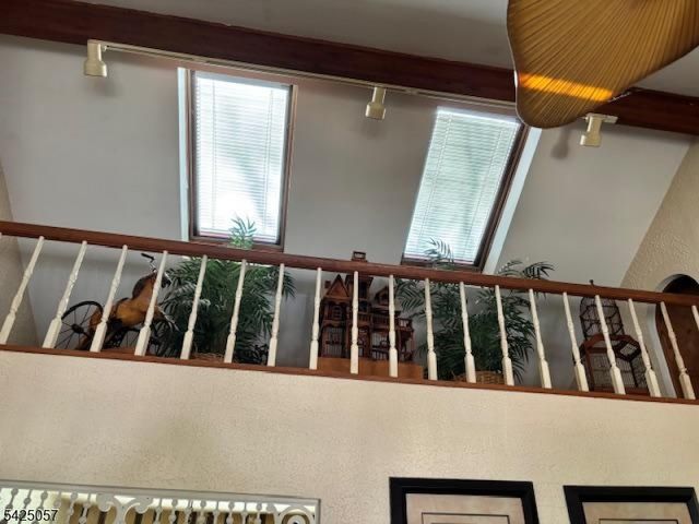 8 Loyola Ct, Hopatcong Boro, NJ 07843