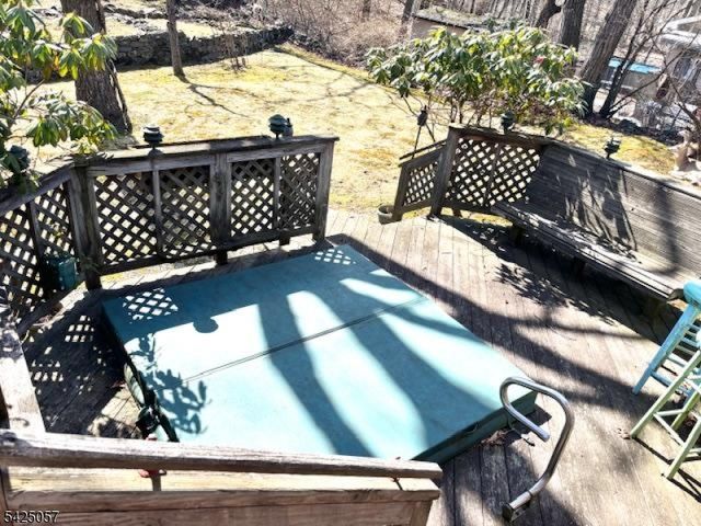 8 Loyola Ct, Hopatcong Boro, NJ 07843