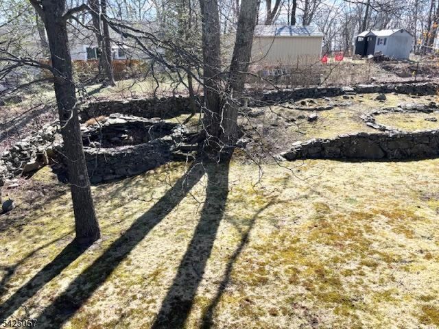 8 Loyola Ct, Hopatcong Boro, NJ 07843