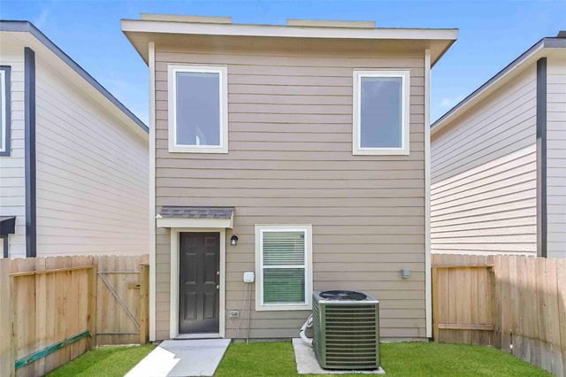 15210 Estrella West, Houston, TX 77073