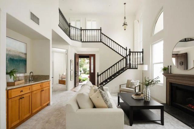 14014 Calle Cardenas, San Diego, CA 92130