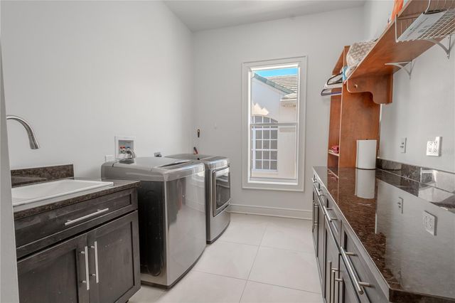 2711 W TRILBY AVENUE, Tampa, FL 33611