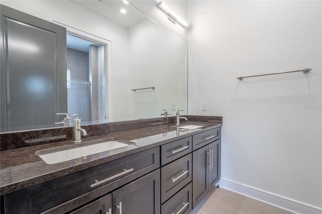 2711 W TRILBY AVENUE, Tampa, FL 33611