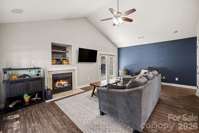 132 Brookhollow Drive, Mount Holly, NC 28120