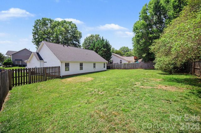 132 Brookhollow Drive, Mount Holly, NC 28120