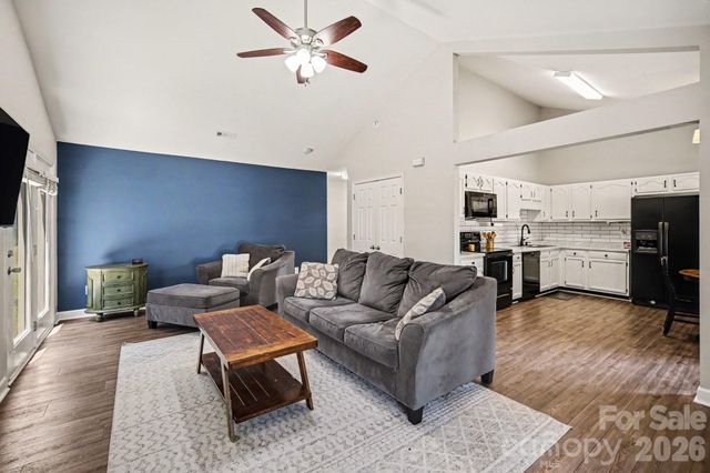 132 Brookhollow Drive, Mount Holly, NC 28120