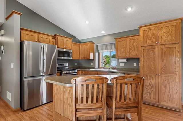 7638 Packard Avenue NE, Otsego, MN 55330