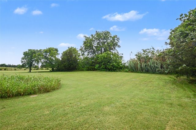 2382 N FM 1743 Road, Windom, TX 75492