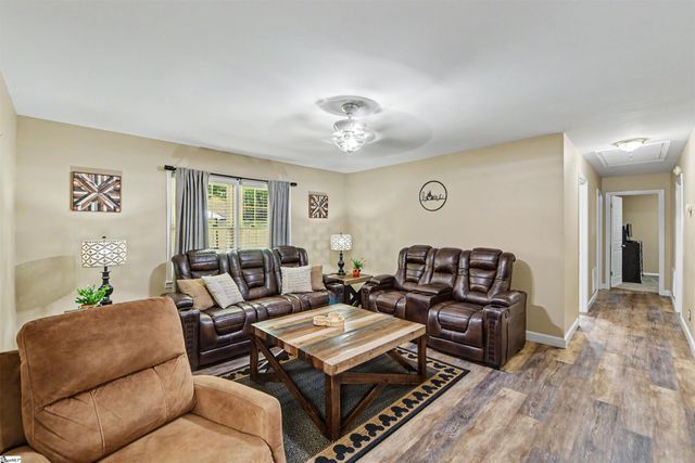 159 Oak Hill Drive, Piedmont, SC 29673