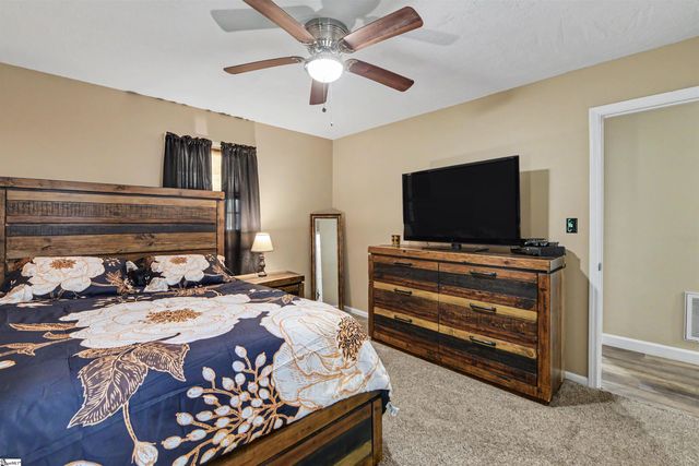 159 Oak Hill Drive, Piedmont, SC 29673