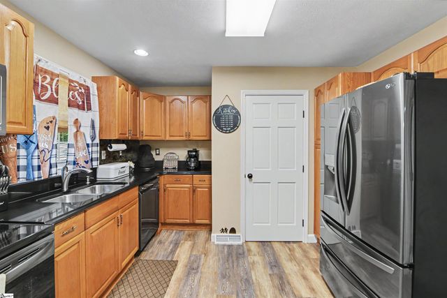159 Oak Hill Drive, Piedmont, SC 29673