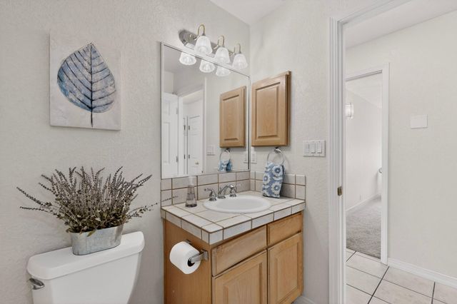 12700 Sunset Ridge Place NE, Albuquerque, NM 87111