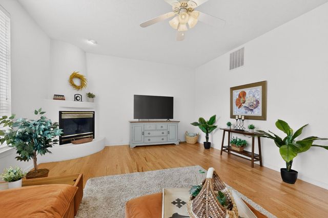 12700 Sunset Ridge Place NE, Albuquerque, NM 87111