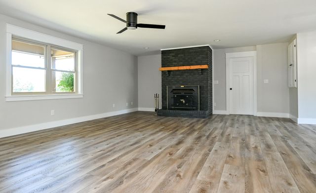 8024 B Highway 58, Harrison, TN 37341