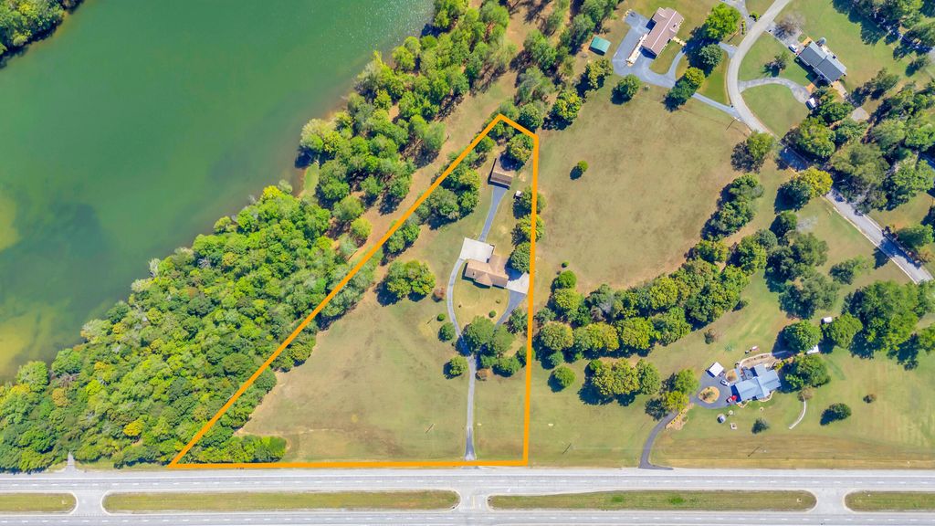 8024 B Highway 58, Harrison, TN 37341