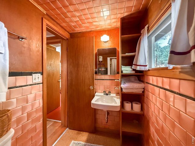 438 Aspen Dr, Lyons, CO 80540