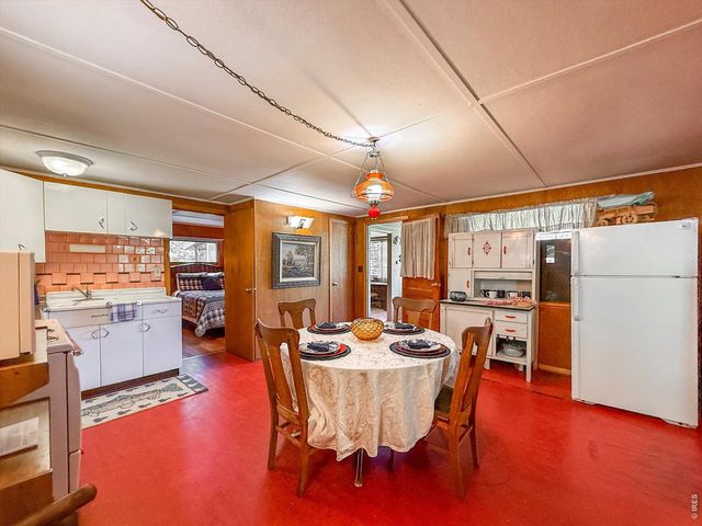 438 Aspen Dr, Lyons, CO 80540