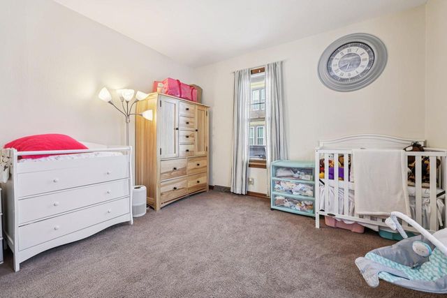 220 Waverly PLACE, Waukesha, WI 53186