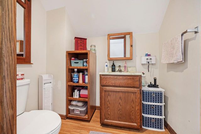 220 Waverly PLACE, Waukesha, WI 53186