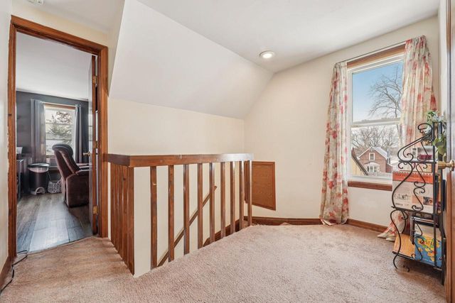 220 Waverly PLACE, Waukesha, WI 53186