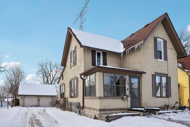 220 Waverly PLACE, Waukesha, WI 53186