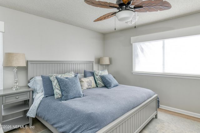 215 RIVER BEND Place C, Welaka, FL 32193