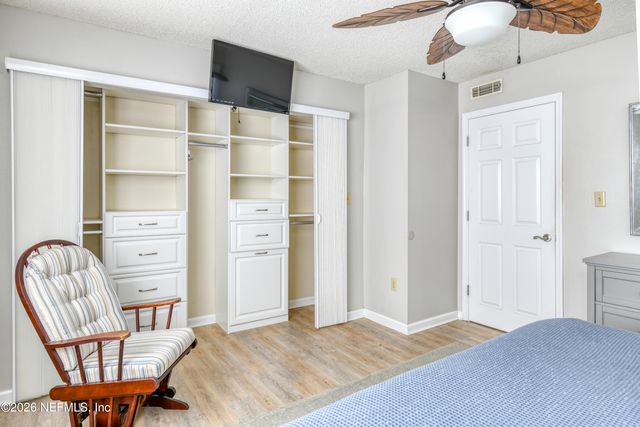 215 RIVER BEND Place C, Welaka, FL 32193