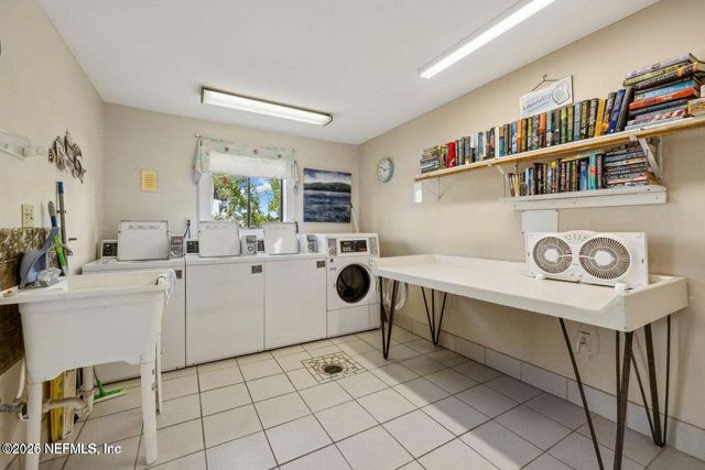 215 RIVER BEND Place C, Welaka, FL 32193