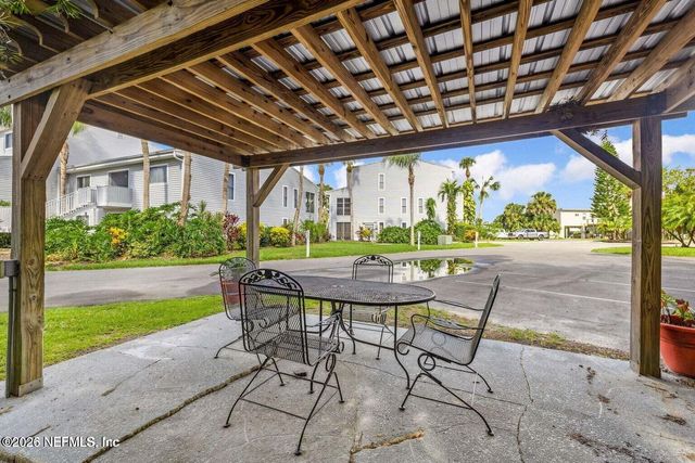 215 RIVER BEND Place C, Welaka, FL 32193