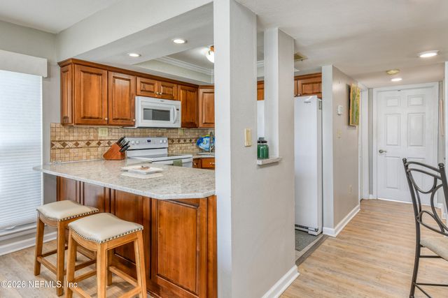 215 RIVER BEND Place C, Welaka, FL 32193