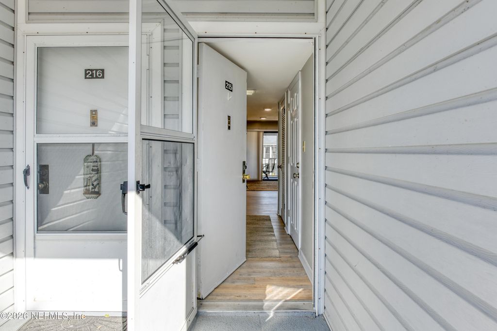 215 RIVER BEND Place C, Welaka, FL 32193