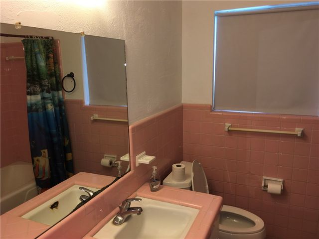 445 Haroldson Dr, Corpus Christi, TX 78412