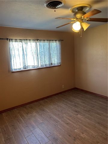 445 Haroldson Dr, Corpus Christi, TX 78412