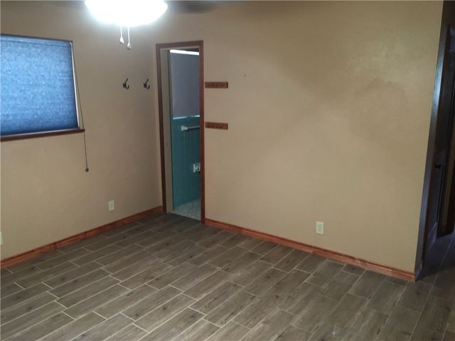 445 Haroldson Dr, Corpus Christi, TX 78412