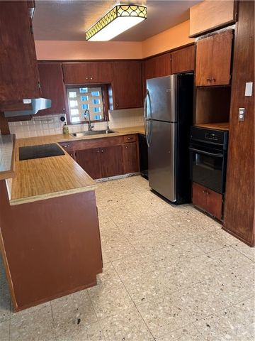 445 Haroldson Dr, Corpus Christi, TX 78412