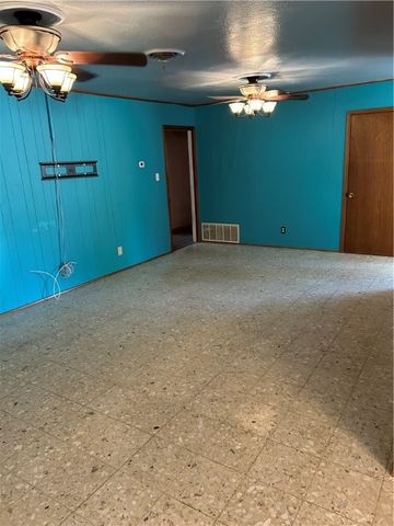 445 Haroldson Dr, Corpus Christi, TX 78412