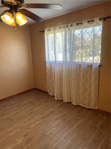 445 Haroldson Dr, Corpus Christi, TX 78412