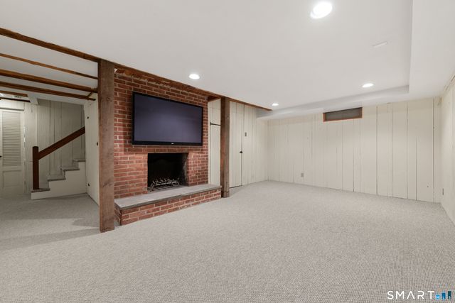 111 Lyons Plain Road, Weston, CT 06883