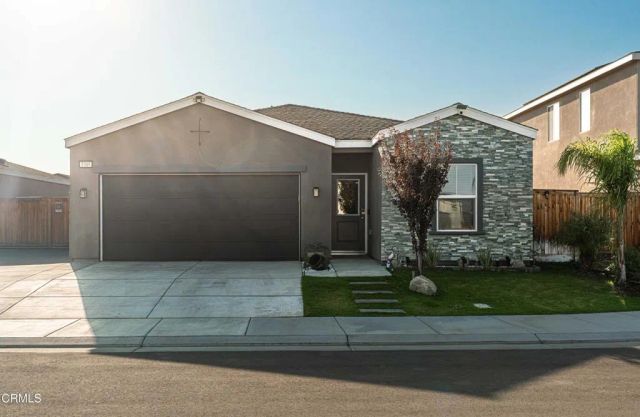 3305 Lilac View Court, Shafter, CA 93263