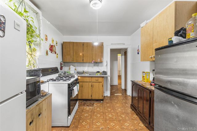 9058 180TH Street, Jamaica, NY 11432