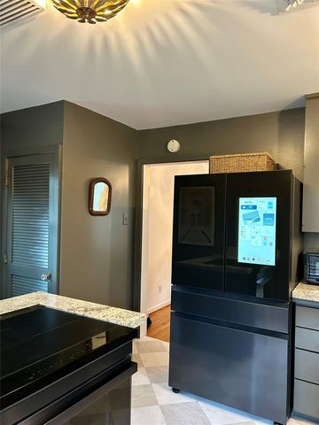 4002 Milton Street, West University Place, TX 77005