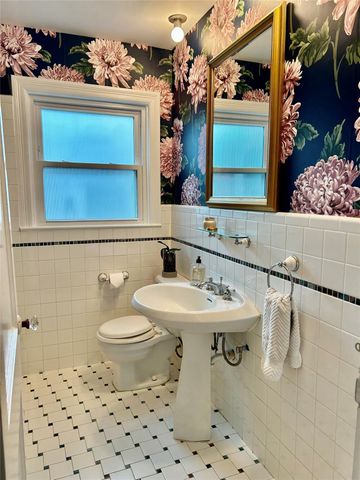 4002 Milton Street, West University Place, TX 77005