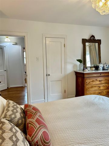 4002 Milton Street, West University Place, TX 77005