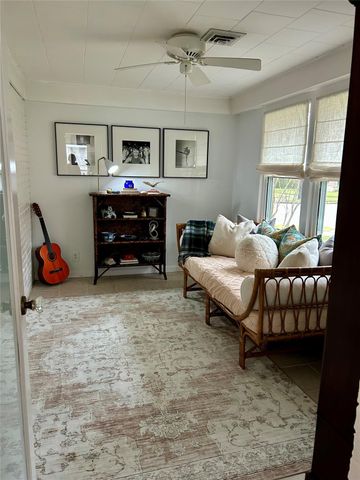 4002 Milton Street, West University Place, TX 77005