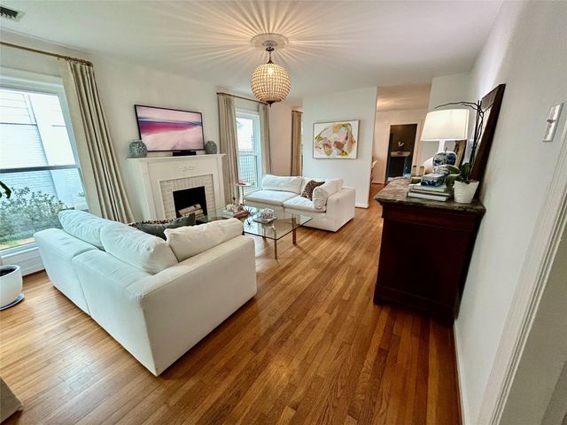 4002 Milton Street, West University Place, TX 77005