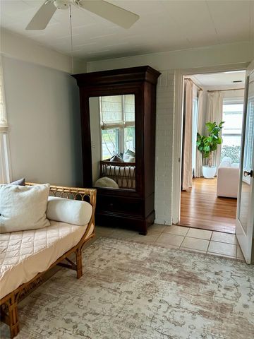 4002 Milton Street, West University Place, TX 77005