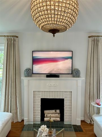 4002 Milton Street, West University Place, TX 77005