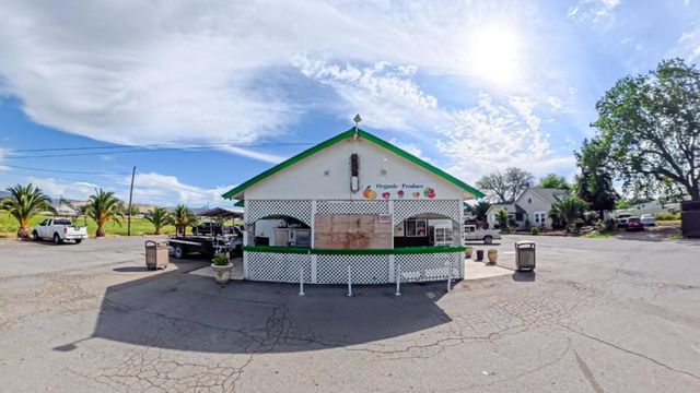 6501 Fairview Road, Hollister, CA 95023