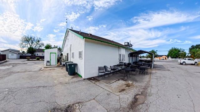 6501 Fairview Road, Hollister, CA 95023
