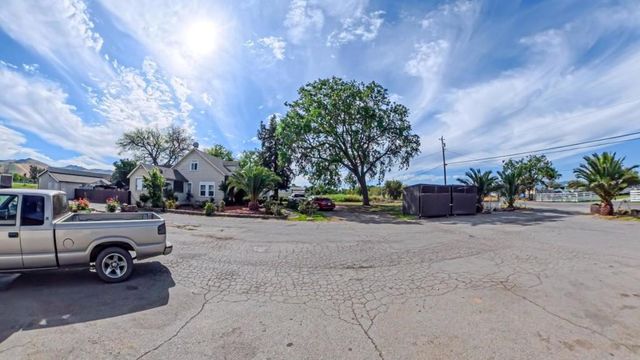6501 Fairview Road, Hollister, CA 95023